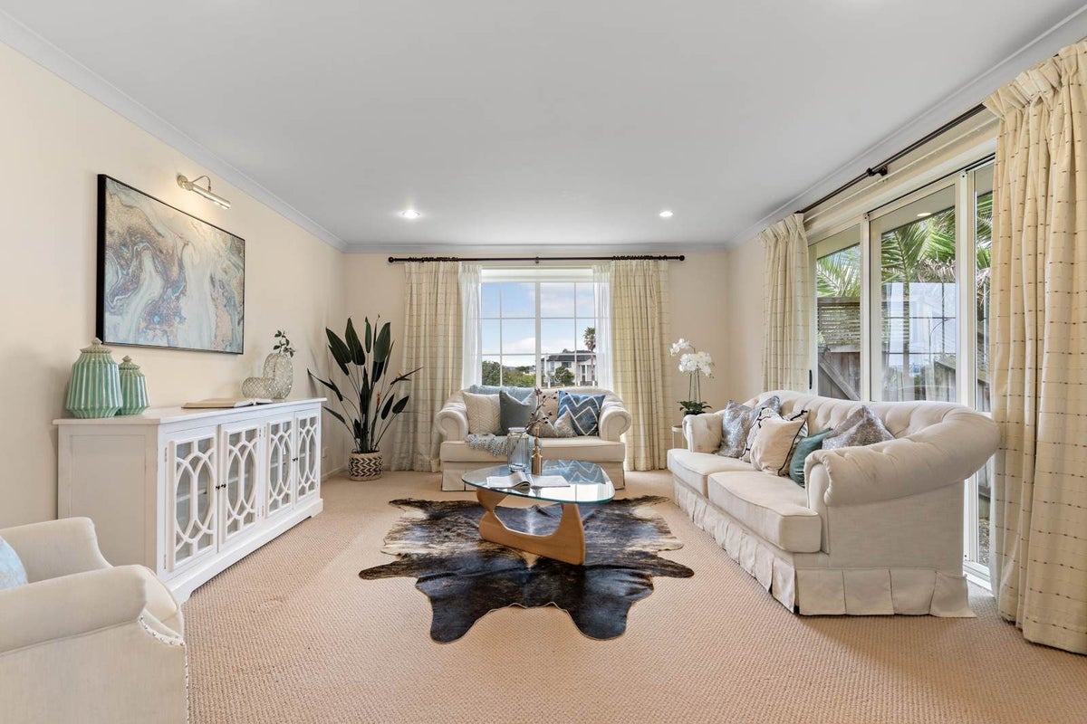 10 Waikura Drive, Te Atatu Peninsula, Waitakere City, Auckland - Carousel 2