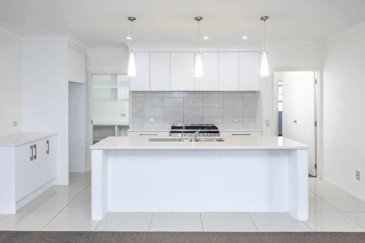 212 Cumberland Drive, Flagstaff, Hamilton - Carousel 2
