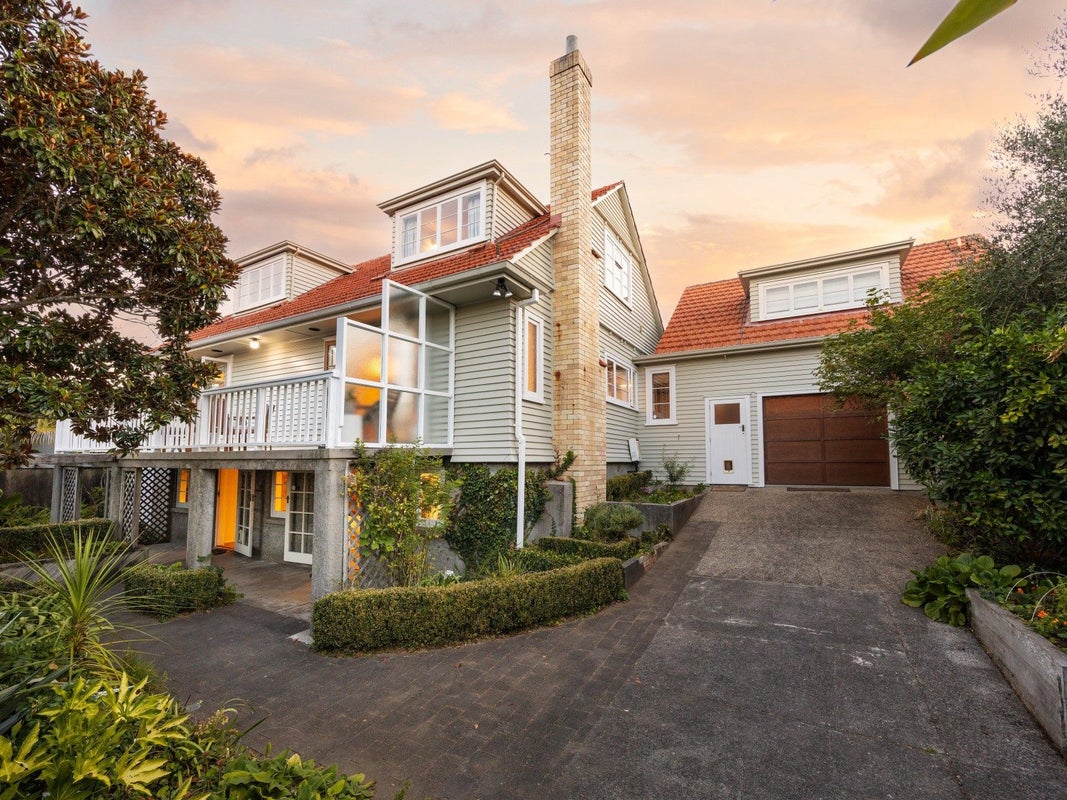 31 Mansel Avenue, Hillcrest, Hamilton - Carousel 2