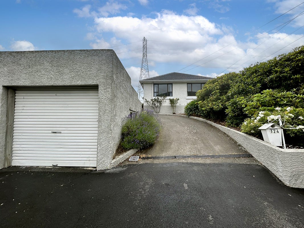 124 Centennial Avenue, Helensburgh, Dunedin - Carousel 1