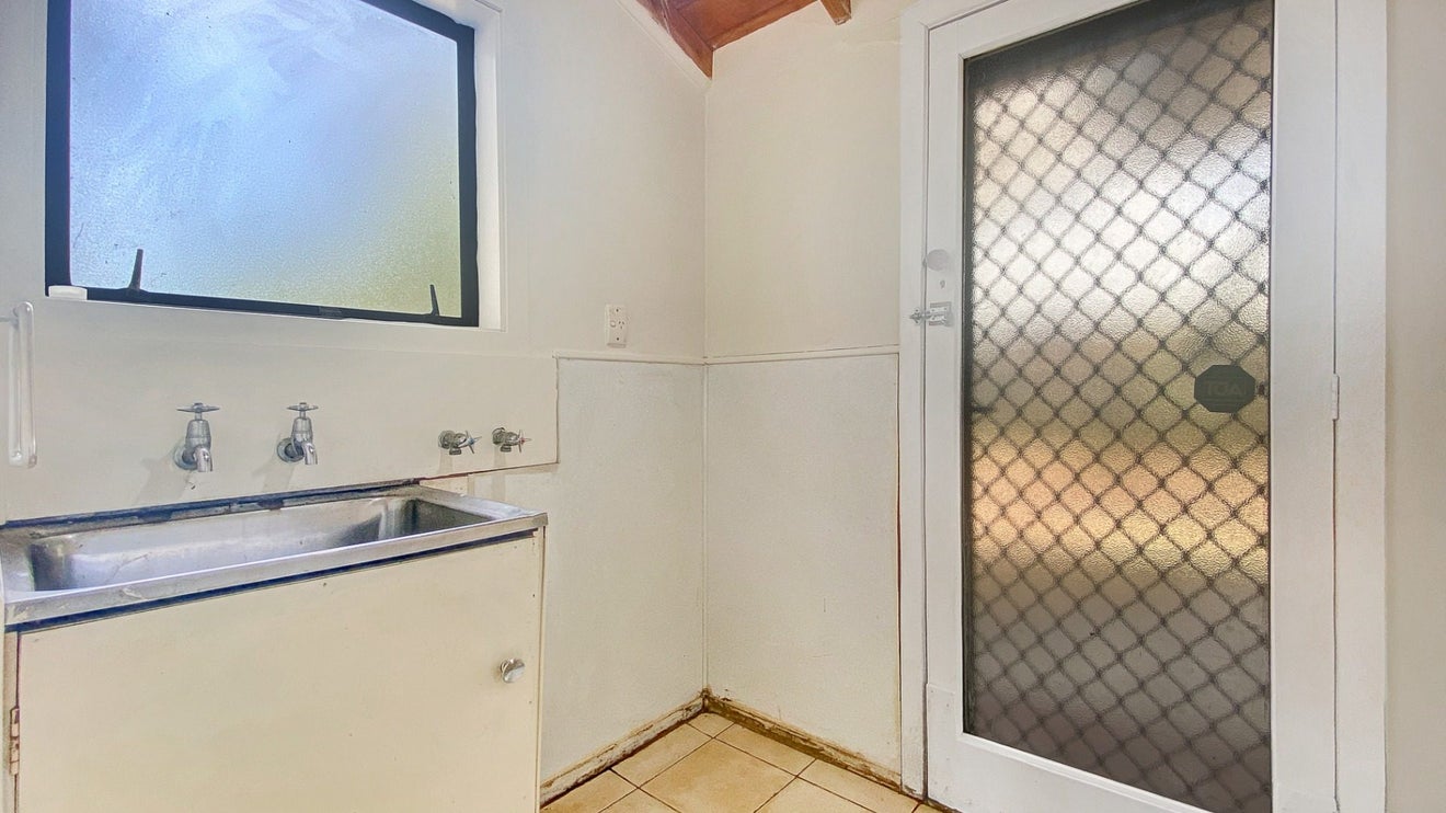 27 Terry Street, Blockhouse Bay, Auckland - Carousel 21