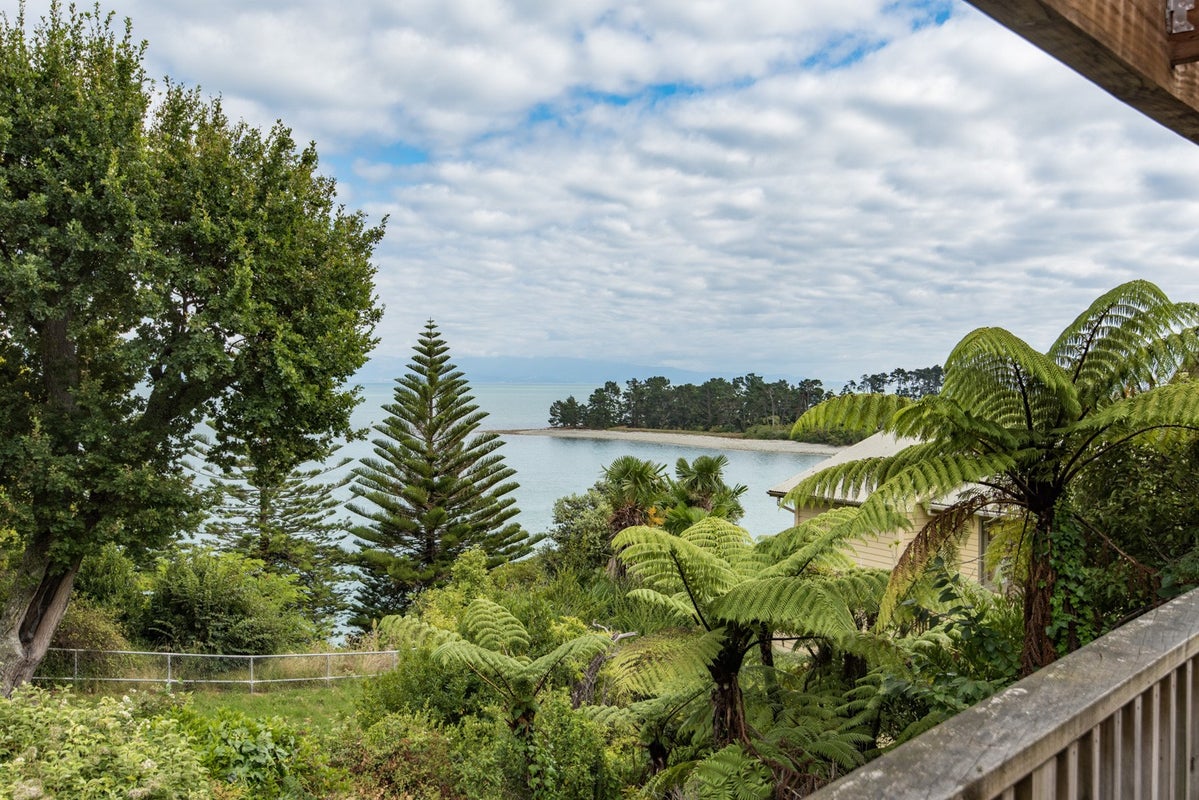 26 Whitby Road, Britannia Heights, Nelson - Carousel 1