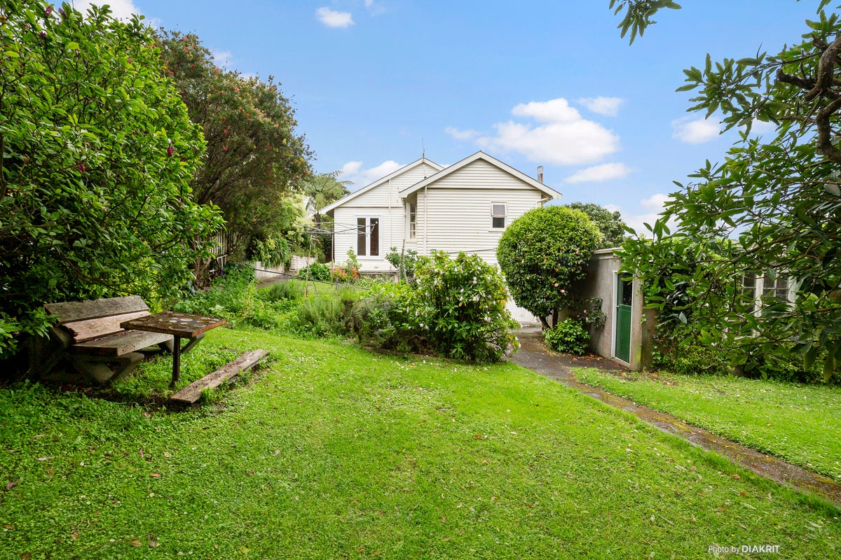 16 Garfield Street, Brooklyn, Wellington - Carousel 2