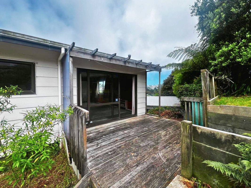 2 Garboard Lane, Whitby, Porirua - Carousel 17