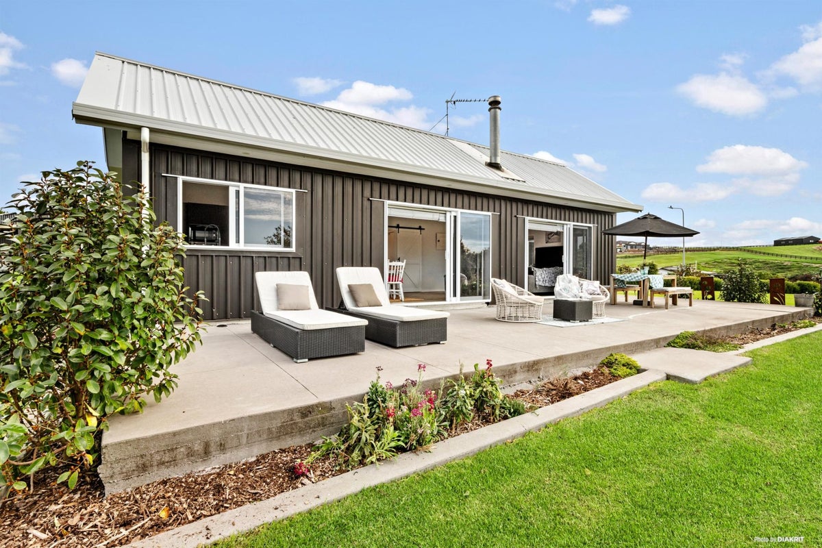 12 Allan Road, Waiuku - Carousel 1
