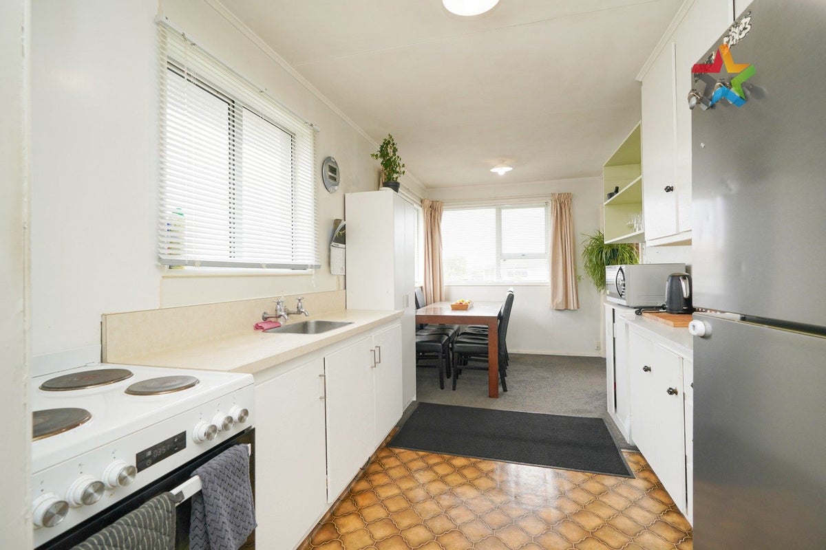 10 Burns Street, Kew, Invercargill - Carousel 2