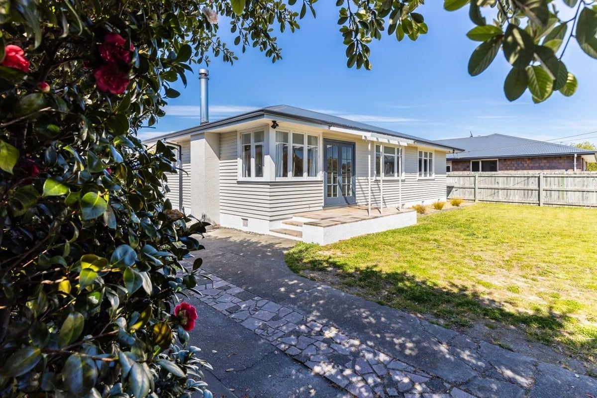 56 Litchfield Street, Redwoodtown, Blenheim - Carousel 1