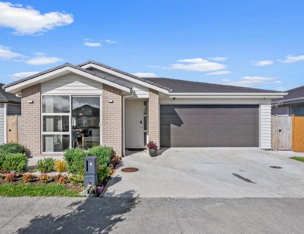 9 Toropapa Close, Takanini, Auckland - Carousel 1