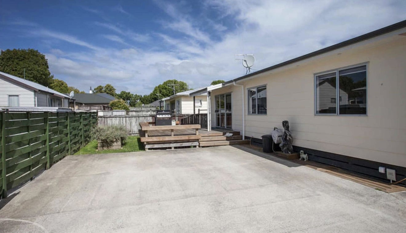 36B Moore Street, Leamington, Cambridge - Carousel 1
