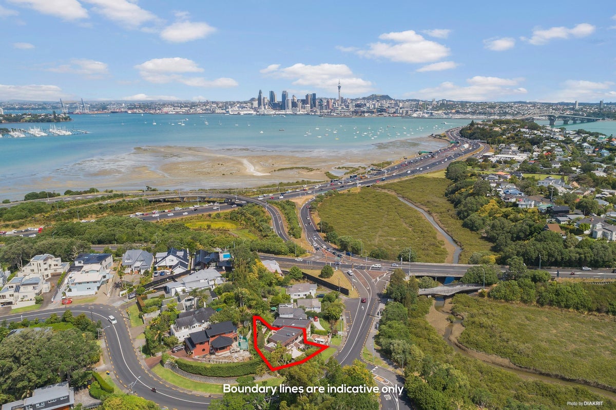 2/13 Sylvan Avenue, Northcote, Auckland - Carousel 2