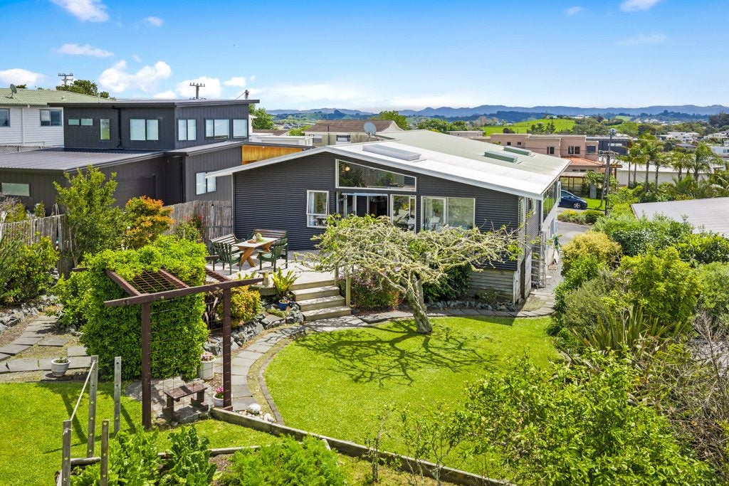8 Alexander Road, Algies Bay, Warkworth - Carousel 1
