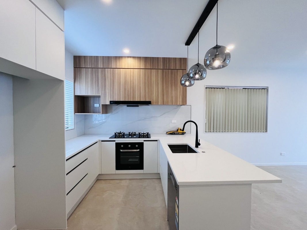 8 Toetoe Street, Westgate, Auckland - Carousel 1