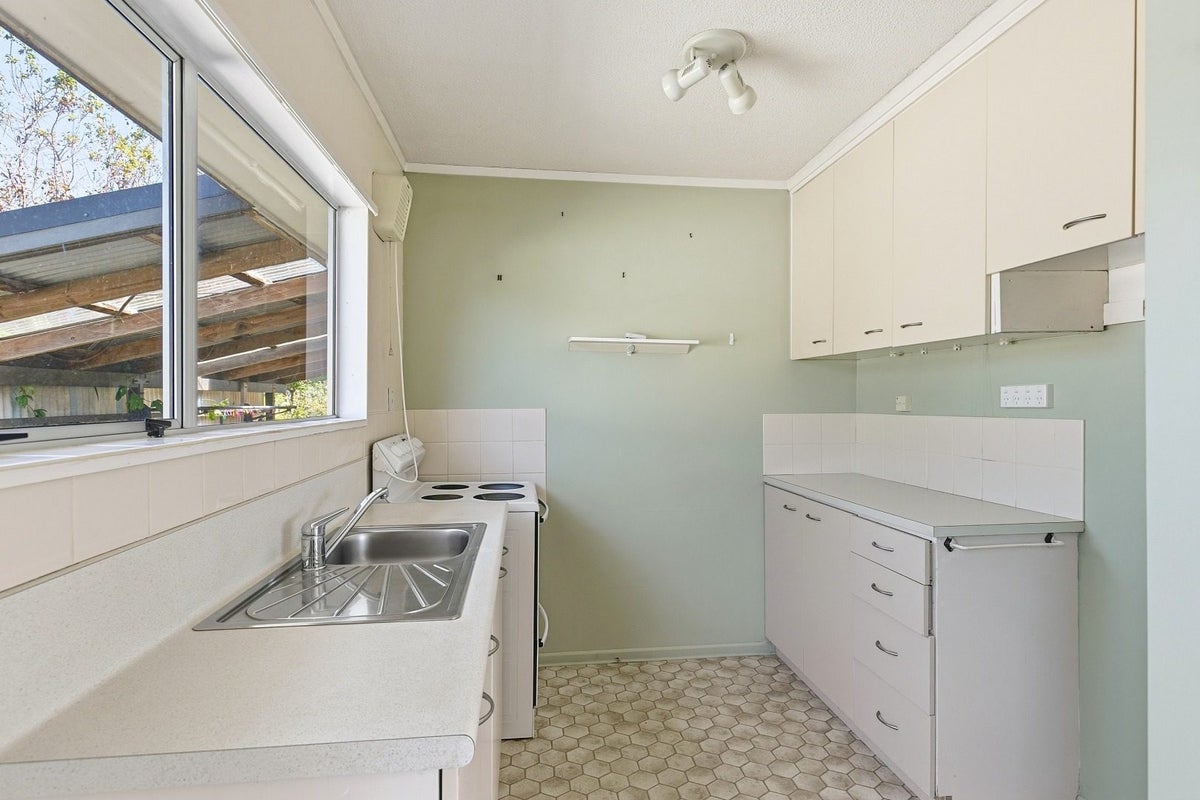 408 Mazengarb Road, Paraparaumu - Carousel 2
