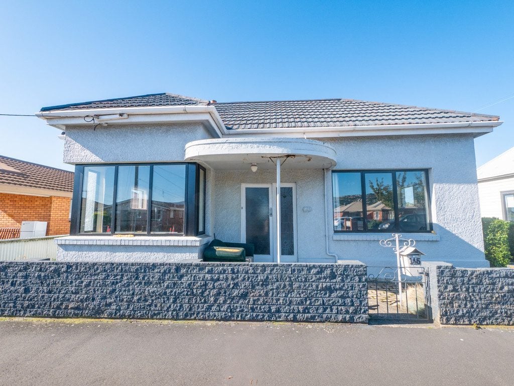145 Macandrew Road, South Dunedin, Dunedin - Carousel 1