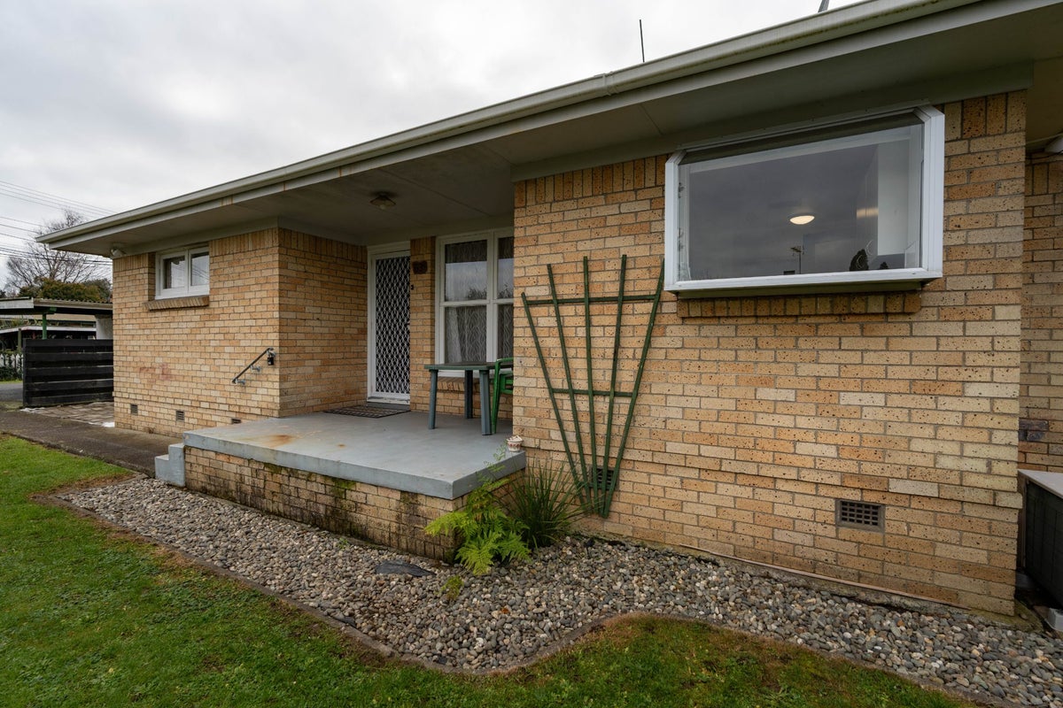 63C Fox Street, Hamilton East, Hamilton - Carousel 1