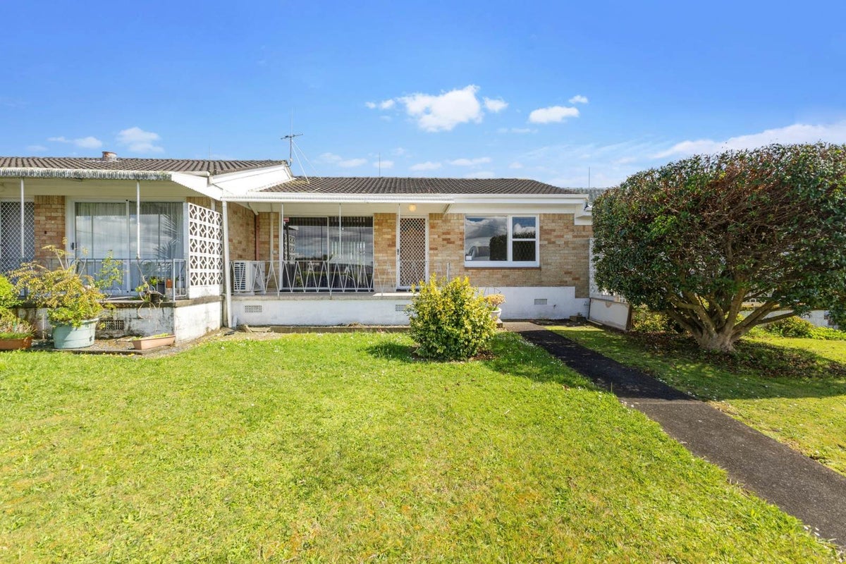 4/35 Elliot Street, Papakura, Auckland - Carousel 1
