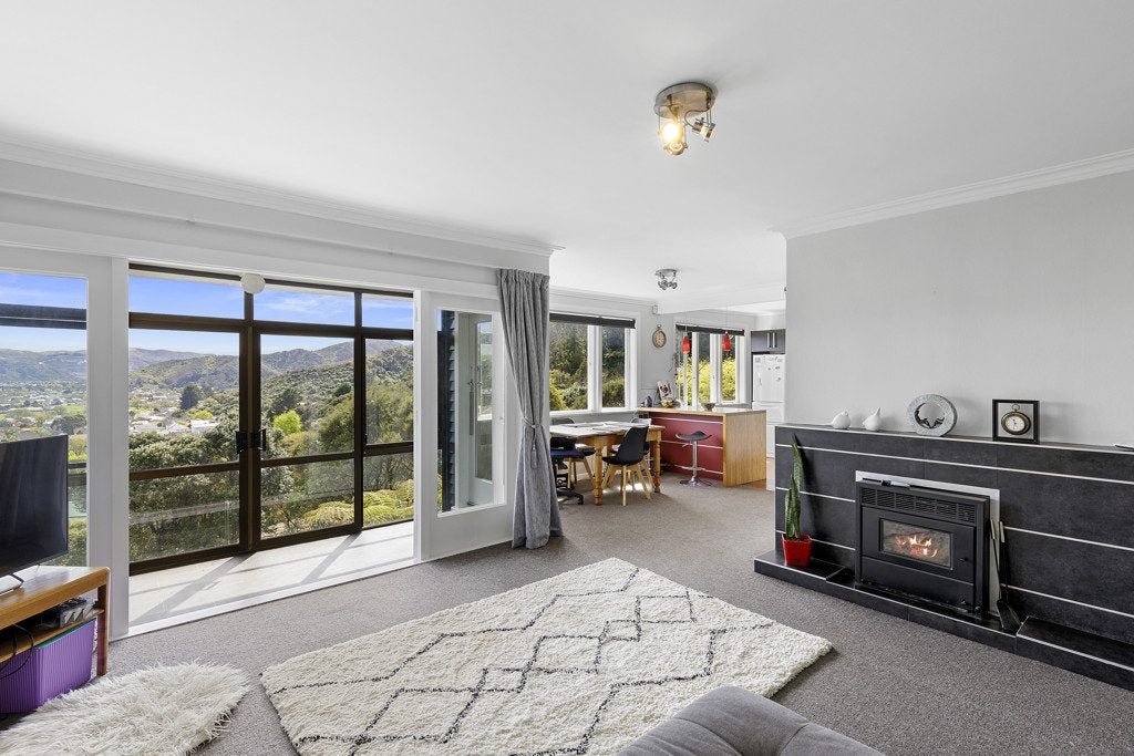 126 Seddon Street, Naenae, Lower Hutt - Carousel 2