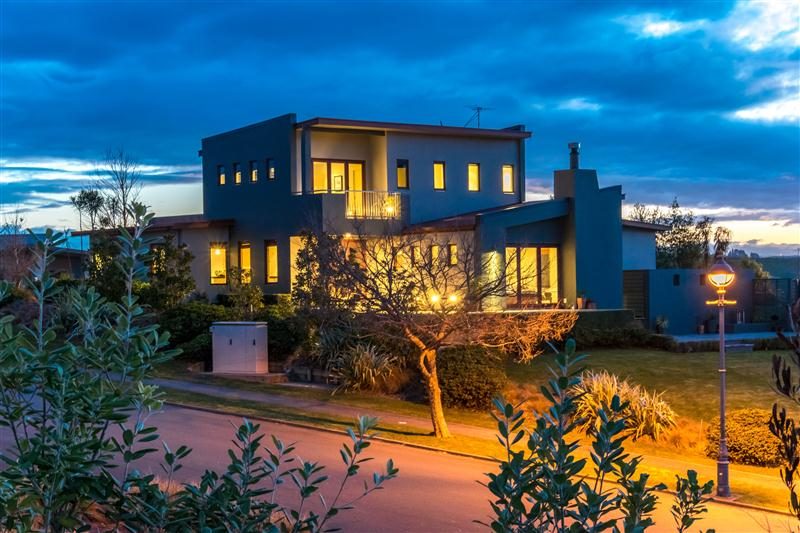 2 Ridgetop Rise, Blenheim - Carousel 1