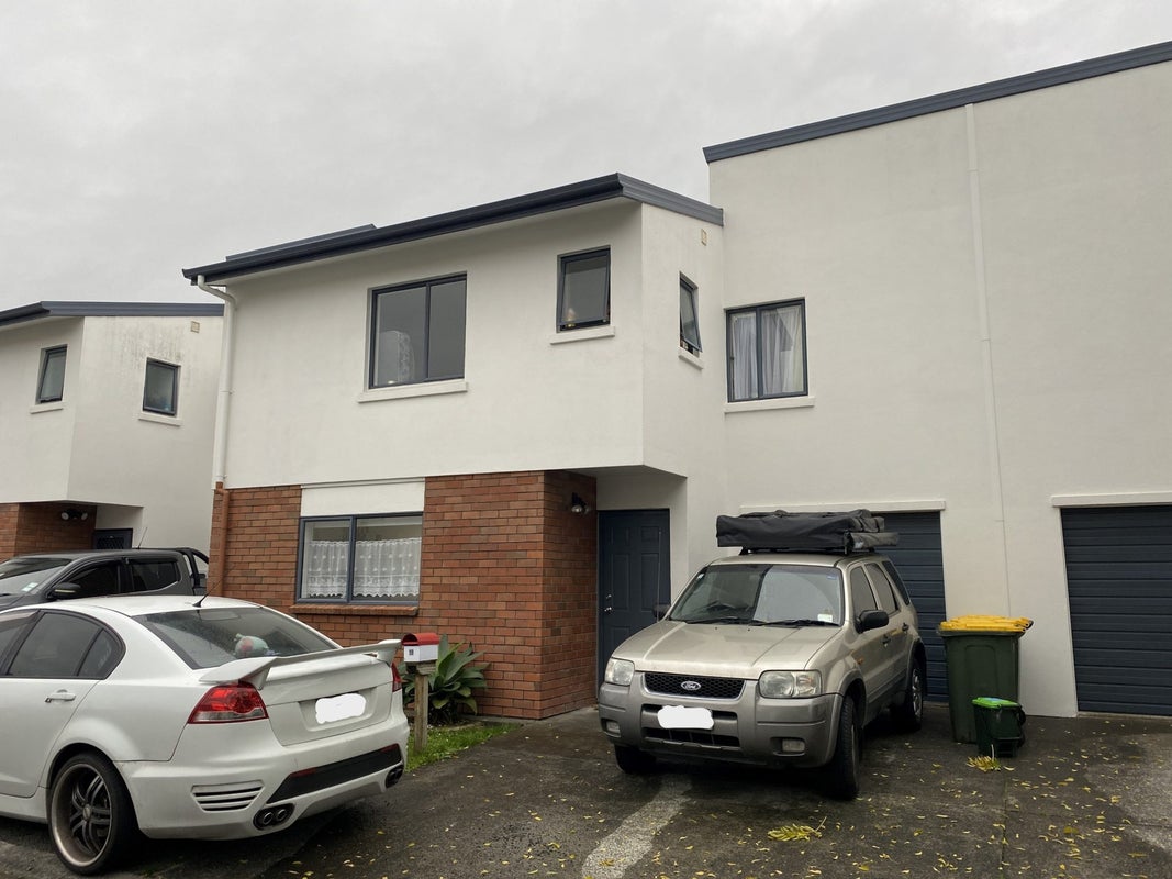 18 Kora Avenue, Ranui, Auckland - Carousel 1