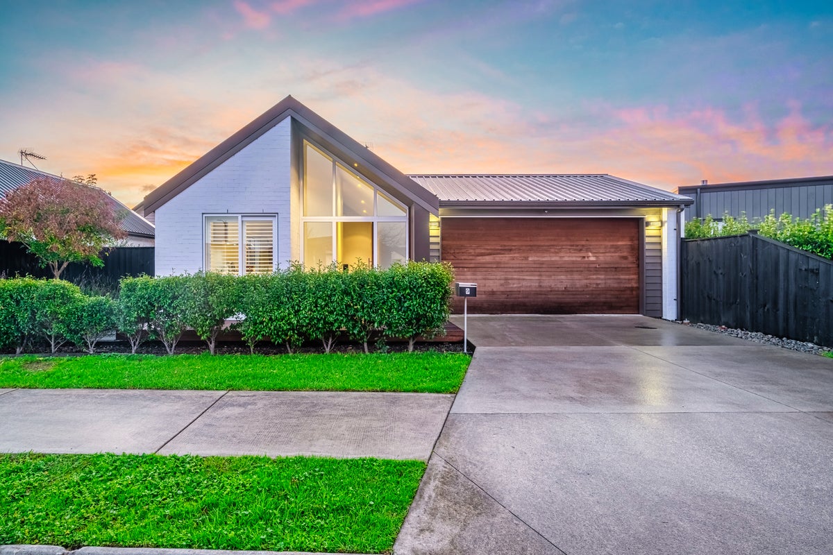 9 Parachute Crescent, Papakura, Papakura - Carousel 2
