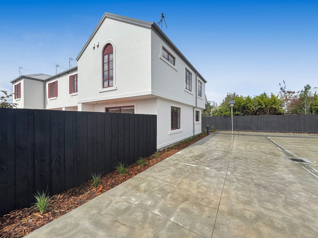 402 Wilsons Road North, Waltham, Christchurch - Carousel 1
