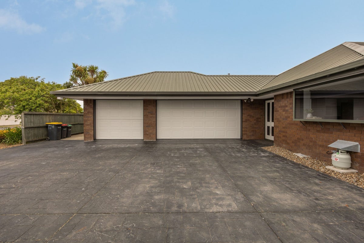 56 Forest Drive, Parklands, Christchurch - Carousel 28
