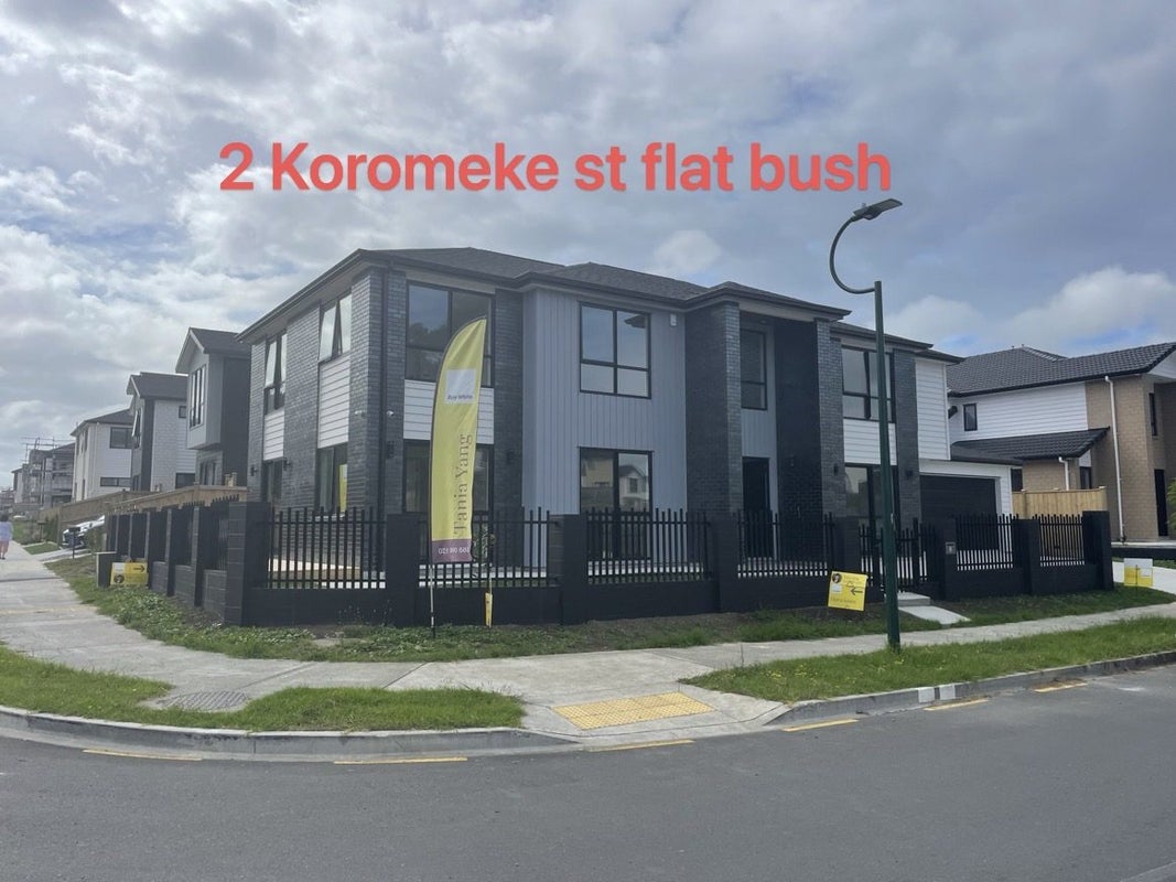 2 Koromeke Street, Flat Bush, Auckland - Carousel 1