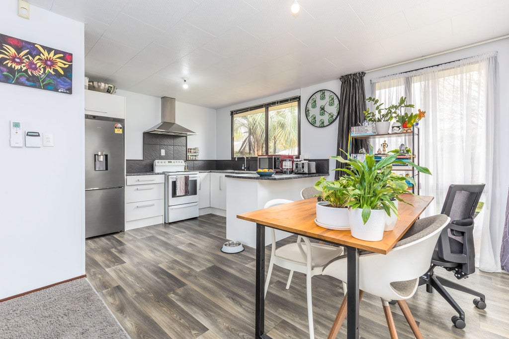 1/24 Nearco Street, Randwick Park, Auckland - Carousel 1