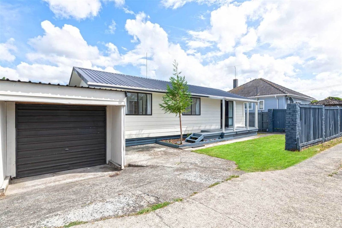 2/13 Jutland Road, Manurewa, Auckland - Carousel 2