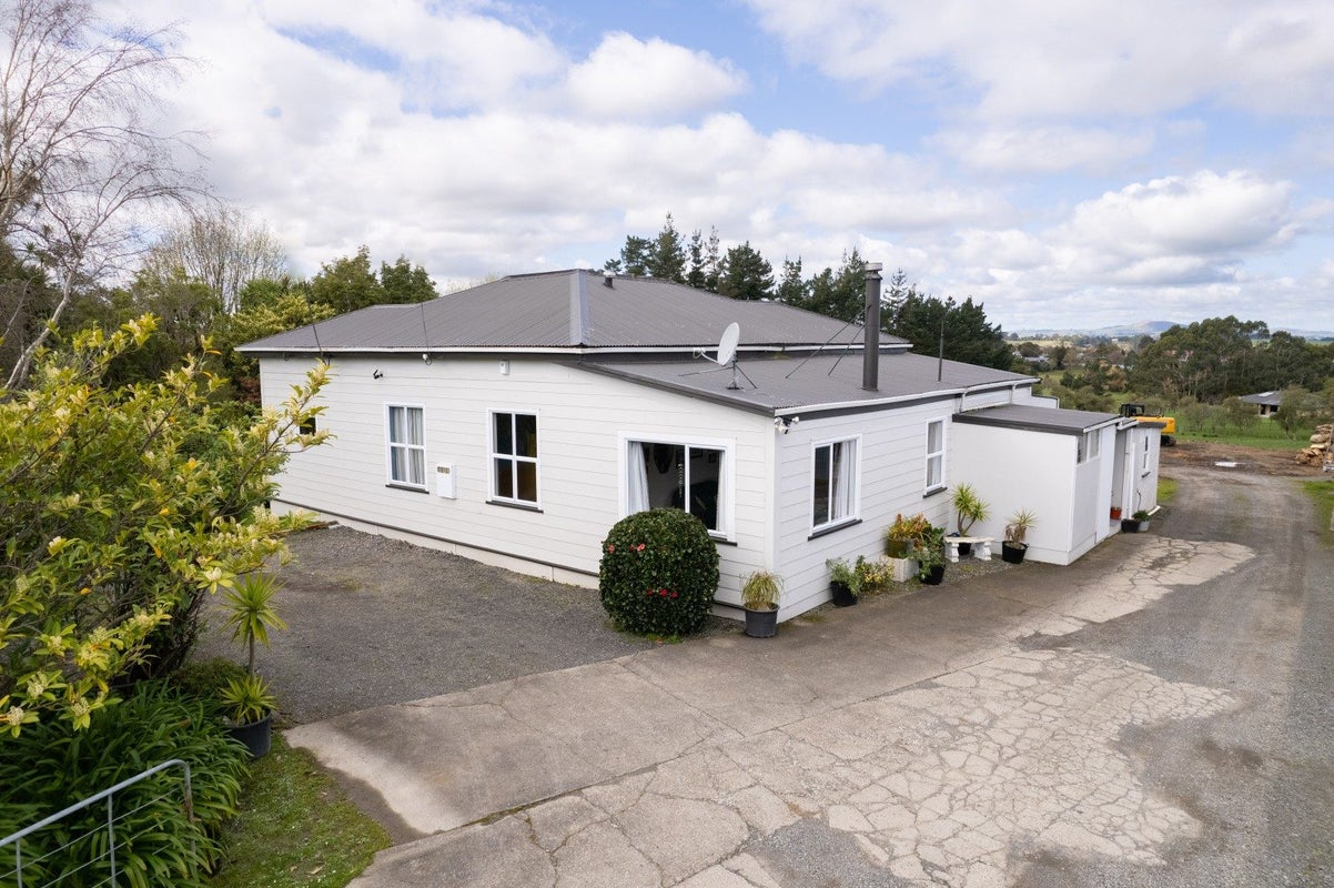 143 Adelaide Road, Dannevirke - Carousel 1