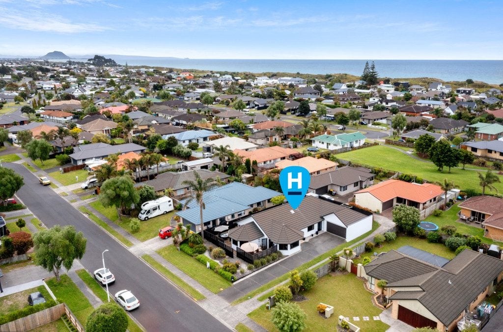 54 Corinth Grove, Papamoa Beach, Papamoa - Carousel 2