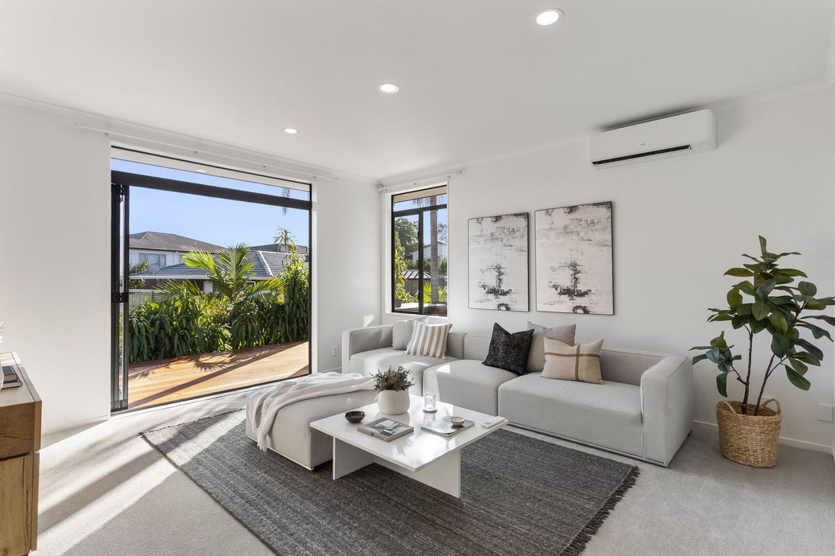 11C Glendhu Road, Bayview, Auckland - Carousel 2