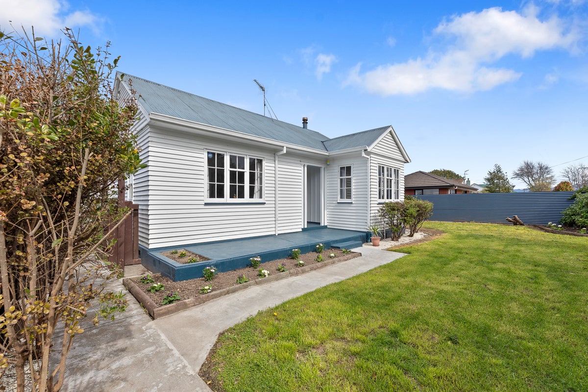5 Lansdowne Street, Mayfield, Blenheim - Carousel 22