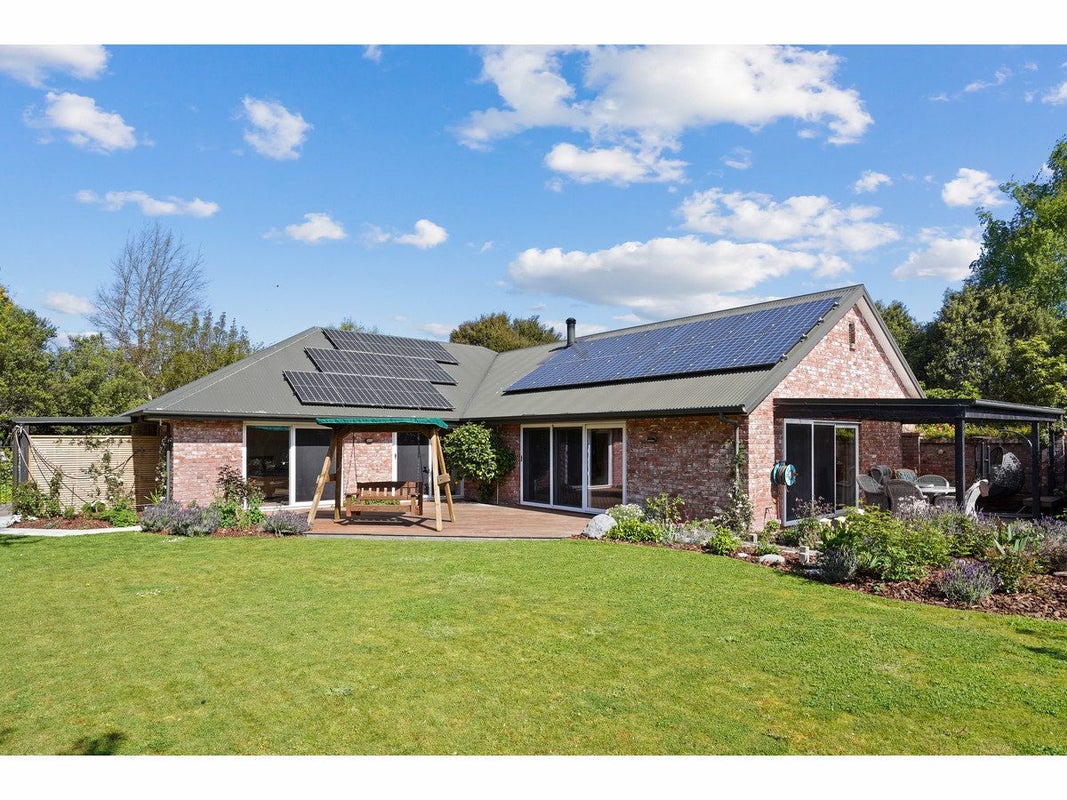 30 Taranaki Drive, Woodend, Woodend - Carousel 1