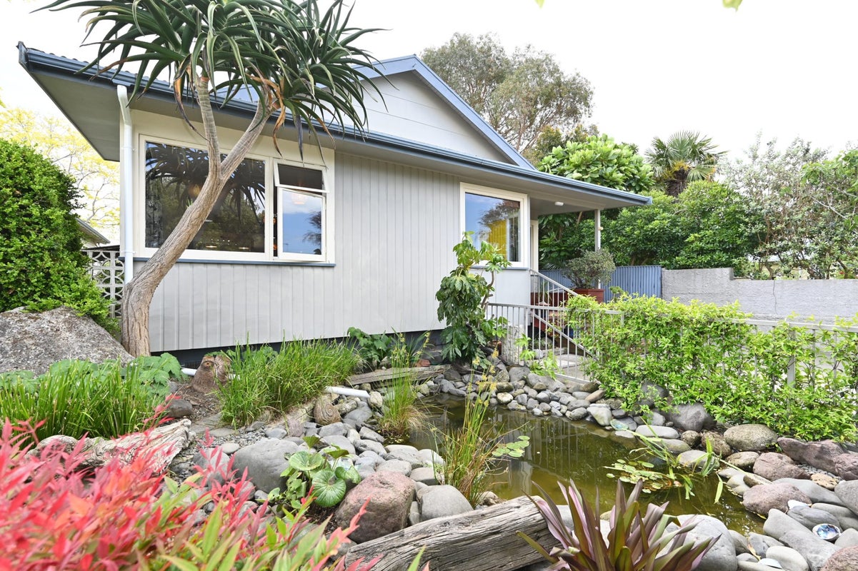 2 Rose Street, Napier South, Napier - Carousel 1