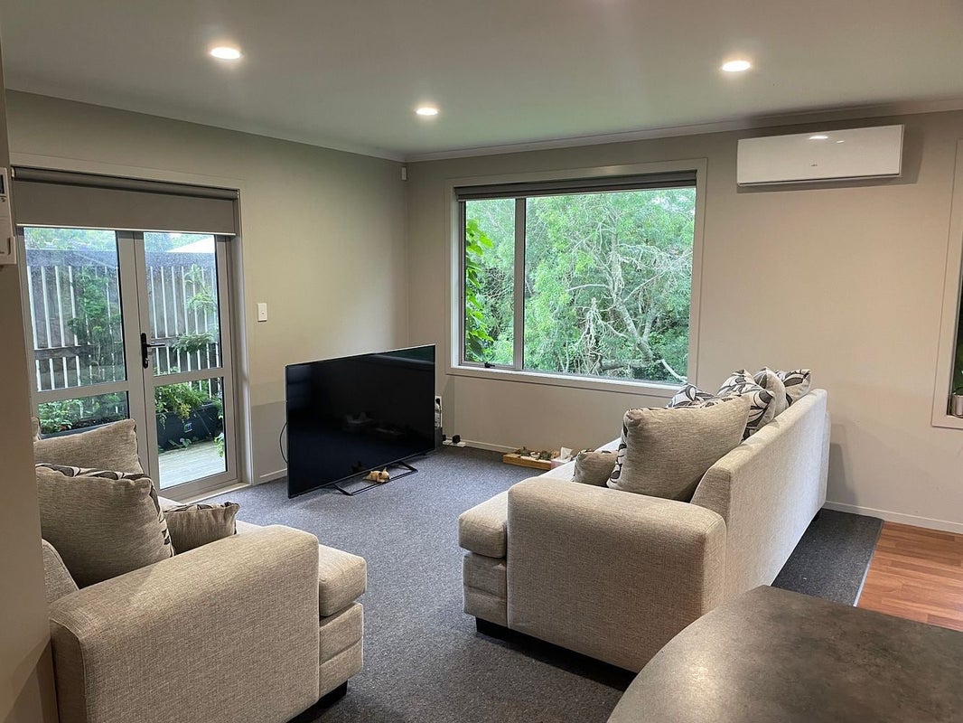 9A Stewart Place, Melville, Hamilton - Carousel 2