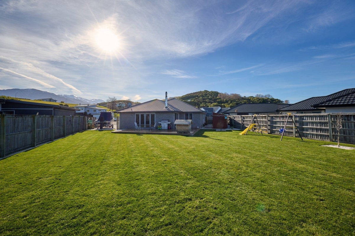 11 Swyncombe Place, Kaikoura Flat, Kaikoura - Carousel 1