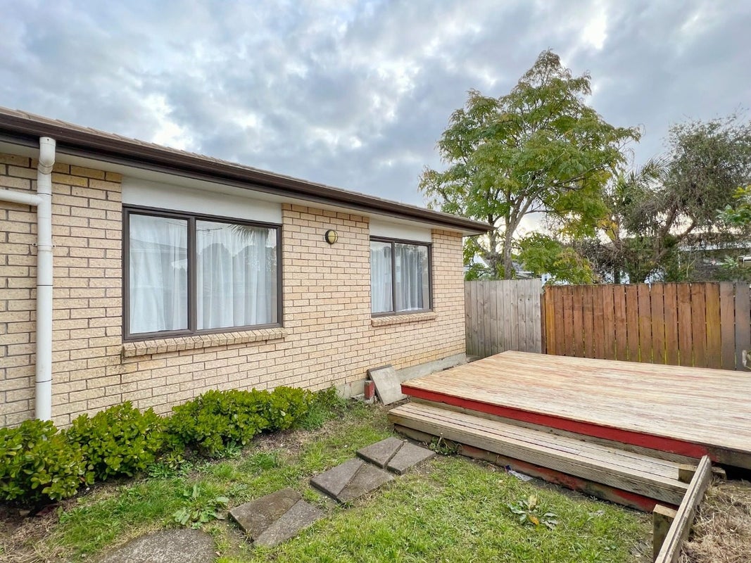 93 Farquhar Road, Glendene, Auckland - Carousel 10