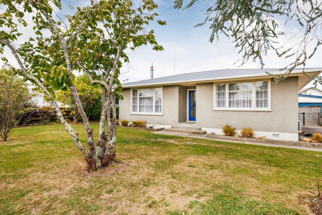 8 Paisley Street, Awapuni, Palmerston North - Carousel 1