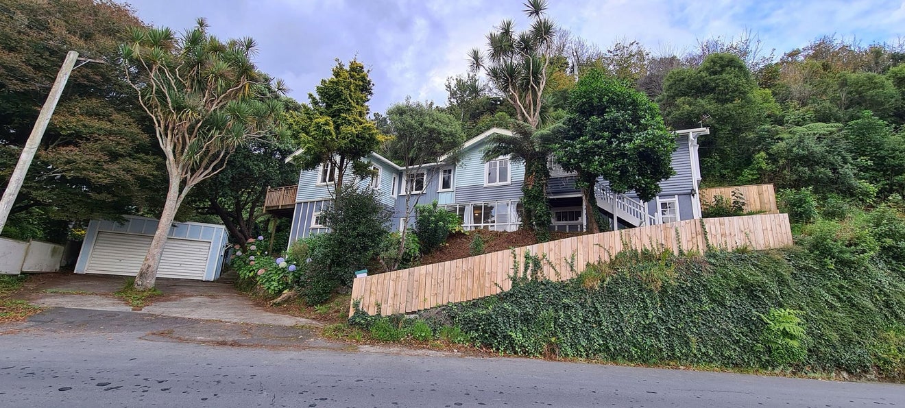 261 Grounsell Crescent, Belmont, Lower Hutt - Carousel 1