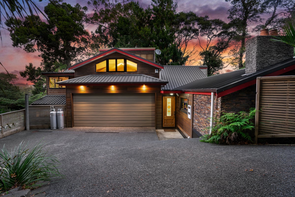 53 Kauri Loop Road, Oratia, Auckland - Carousel 1
