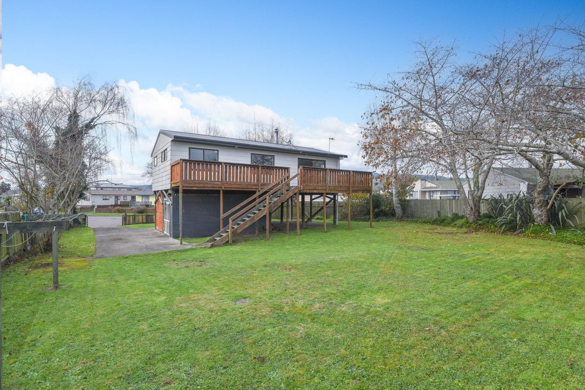 20 Beech Place, Owhata, Rotorua - Carousel 1