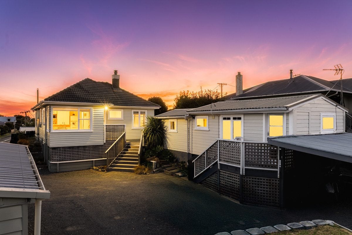 71 Golf Road, Paraparaumu Beach, Paraparaumu - Carousel 1