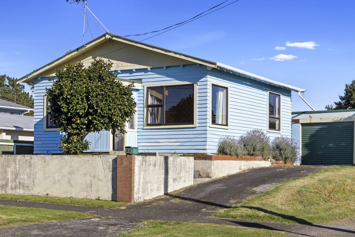 80 Pioneer Road, Moturoa, New Plymouth - Carousel 1