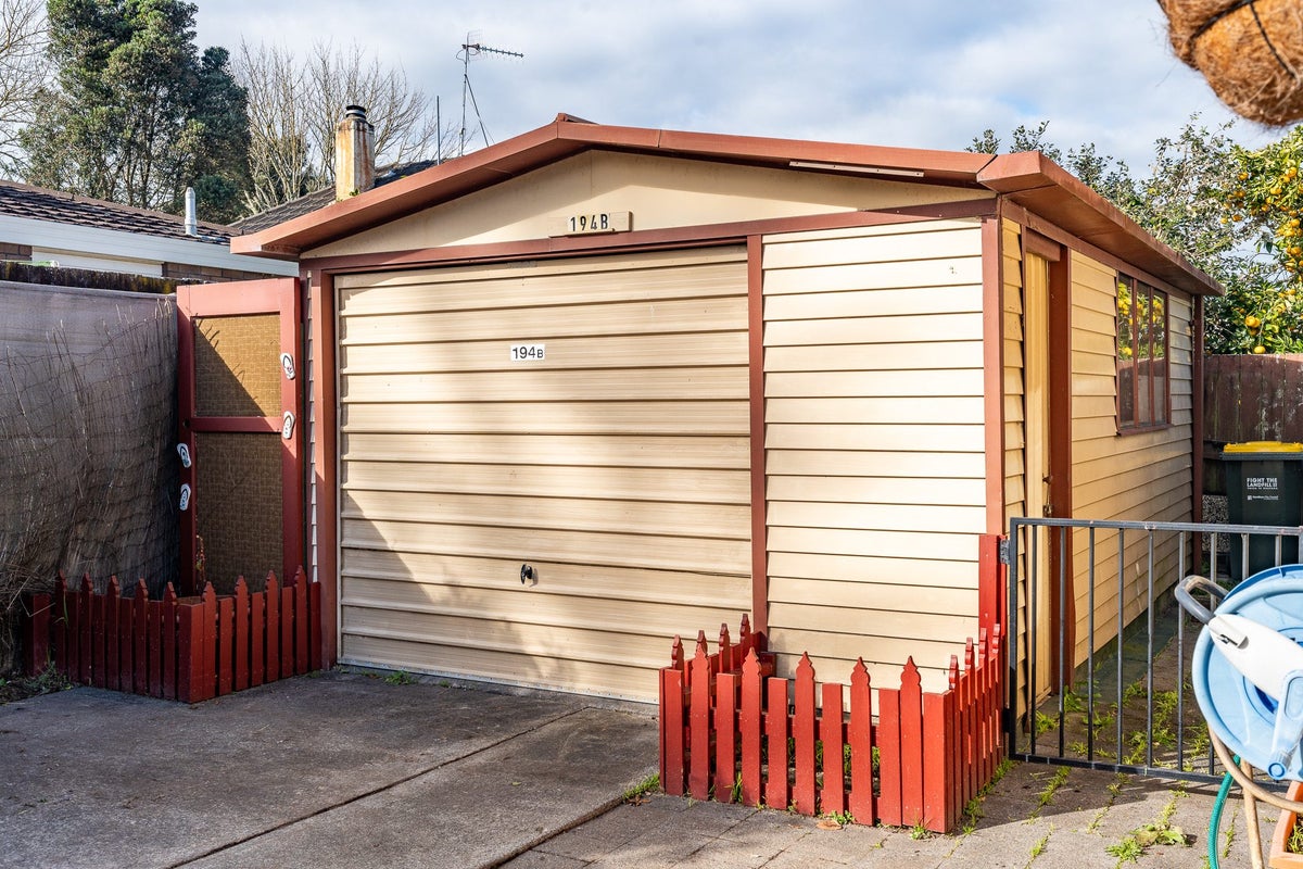 194B Clarkin Road, Fairfield, Hamilton - Carousel 12