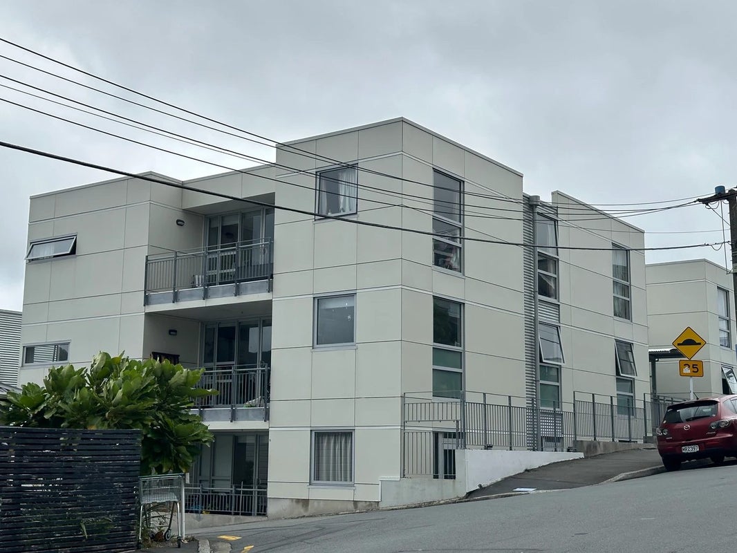 7A/27 Hanson Street, Mount Cook, Wellington - Carousel 1