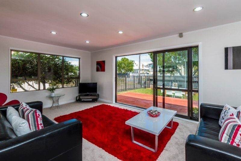 1/23 Selwyn Road, Epsom, Auckland - Carousel 2