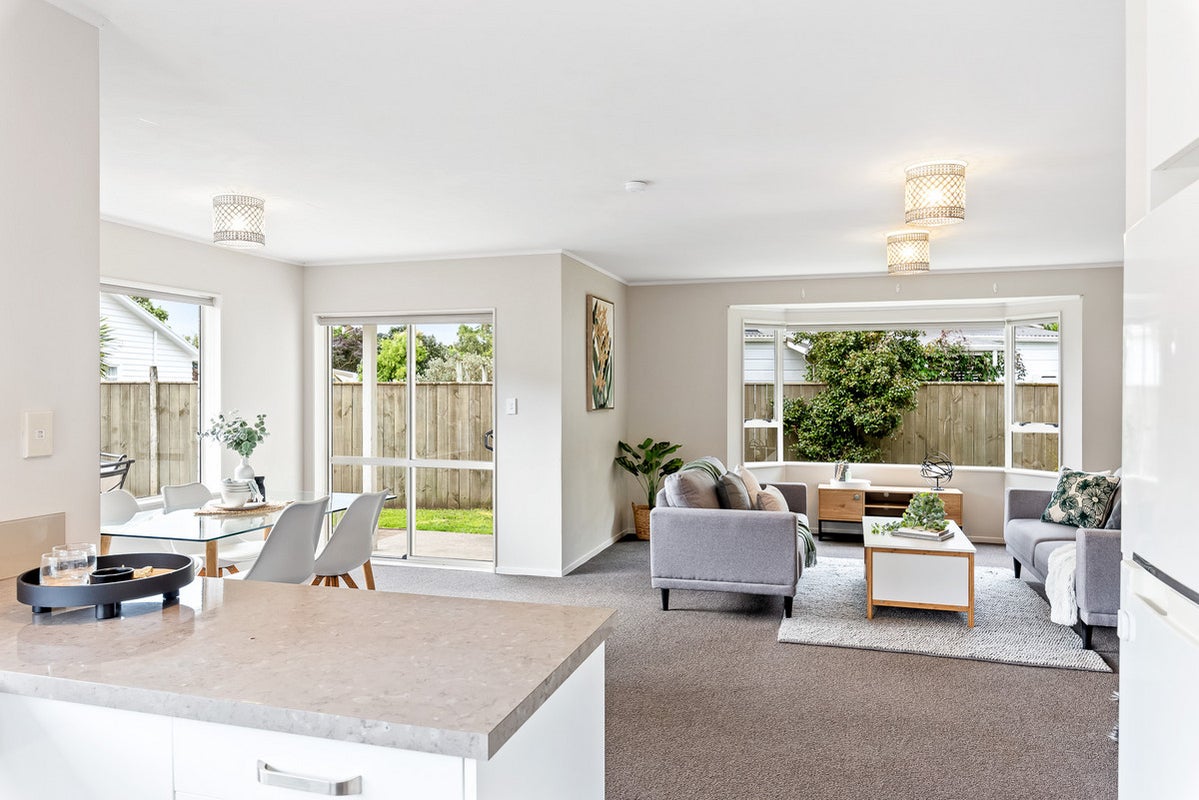 42A Hookway Grove, Paraparaumu - Carousel 1