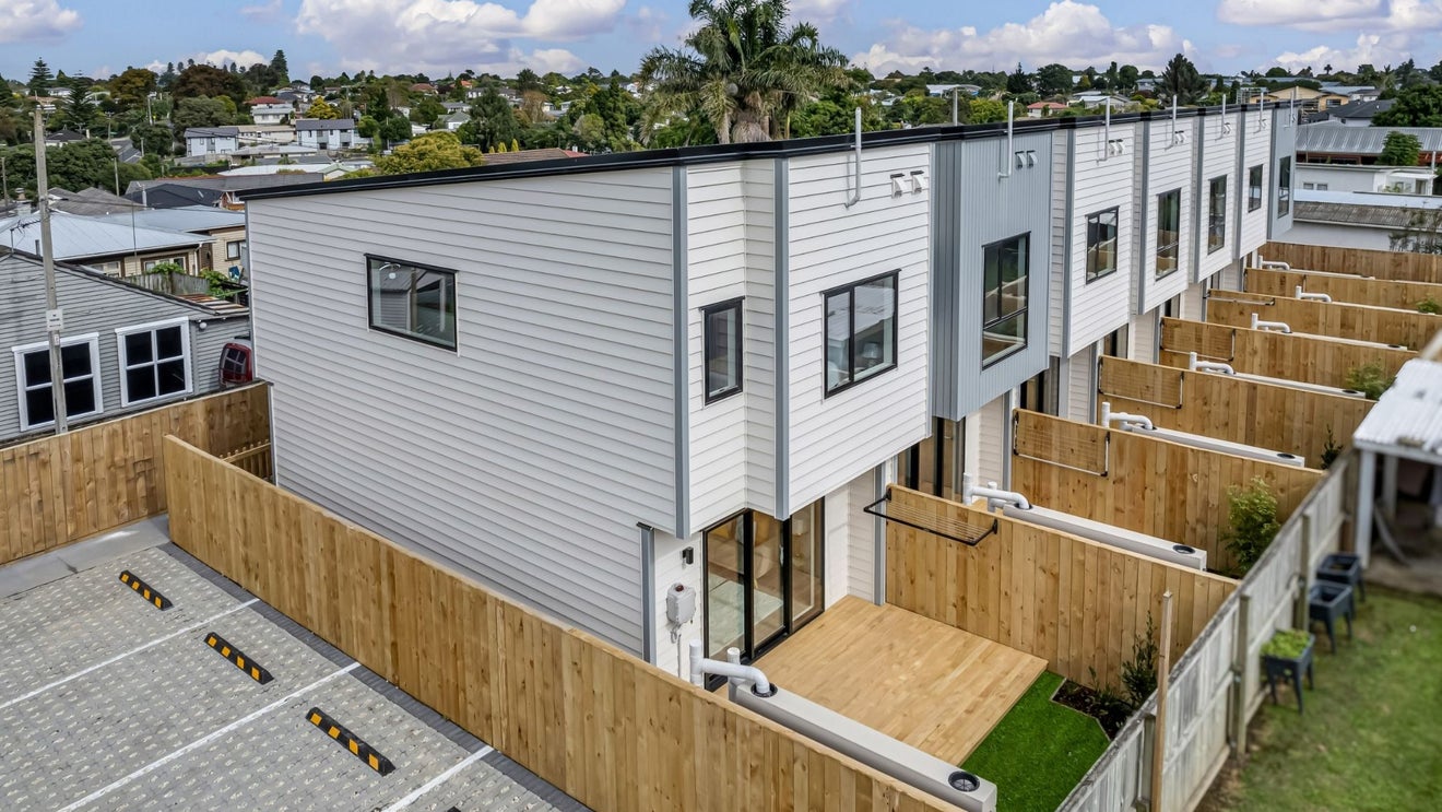 6/31 Weymouth Road, Manurewa, Auckland - Carousel 1