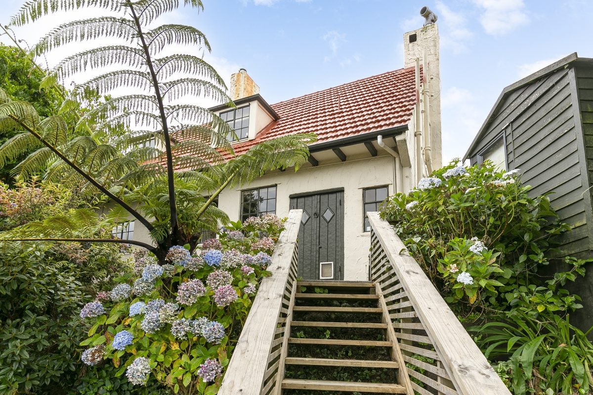 42 Nicholson Road, Khandallah, Wellington - Carousel 2